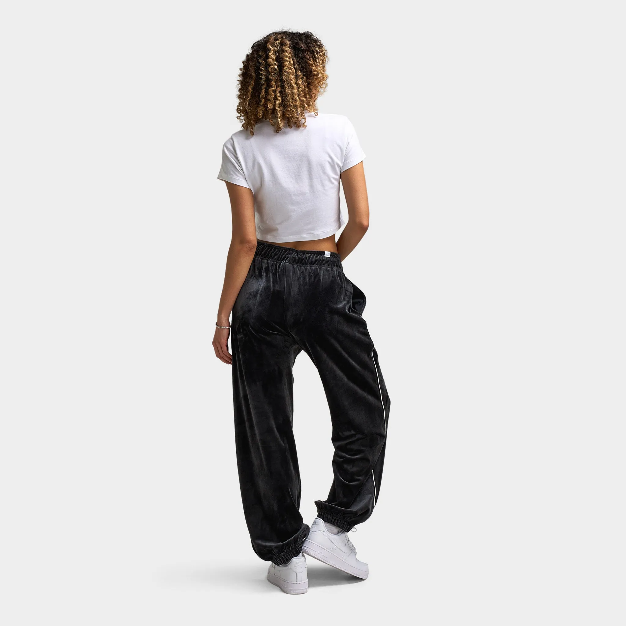 Nike Sportswear Women's Chill Knit Crop Top / White